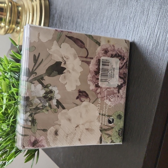 Pentik Valssi pink multicolor lunch Napkins - Picture 3 of 4